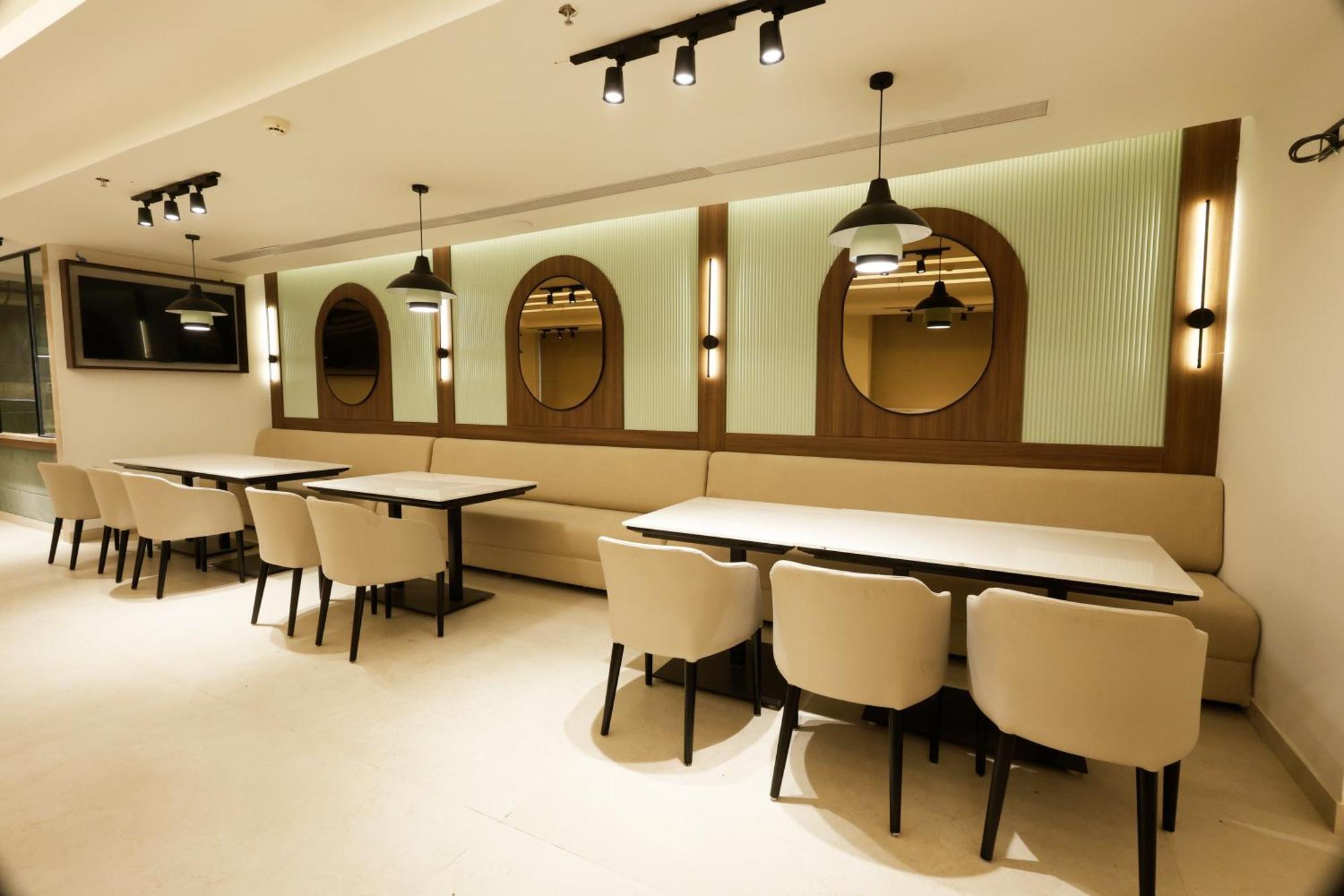 蓝宝石酒店 Zirakpur 外观 照片