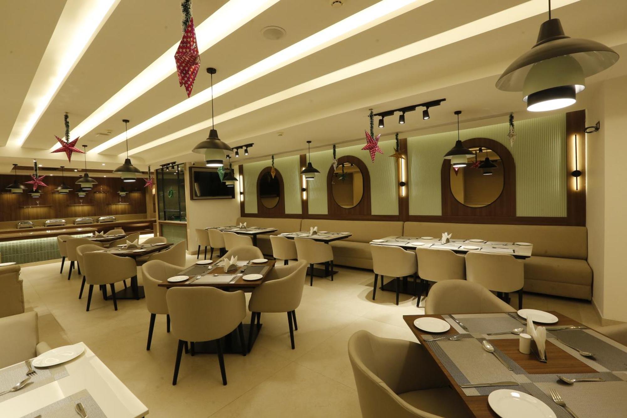 蓝宝石酒店 Zirakpur 外观 照片