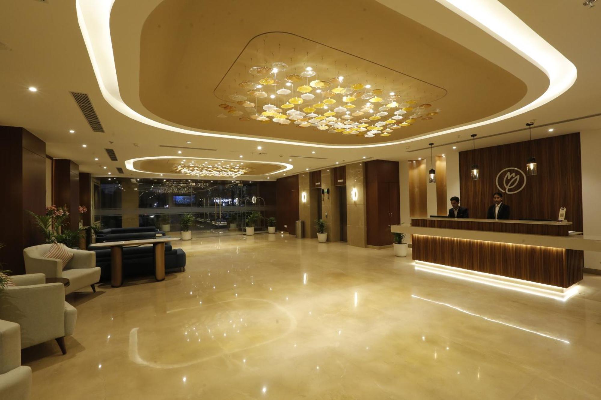 蓝宝石酒店 Zirakpur 外观 照片