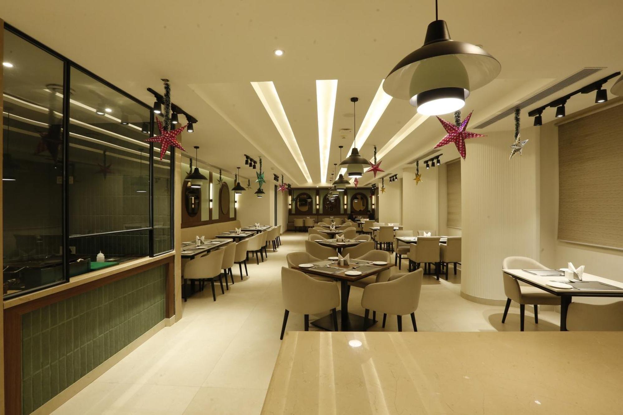 蓝宝石酒店 Zirakpur 外观 照片