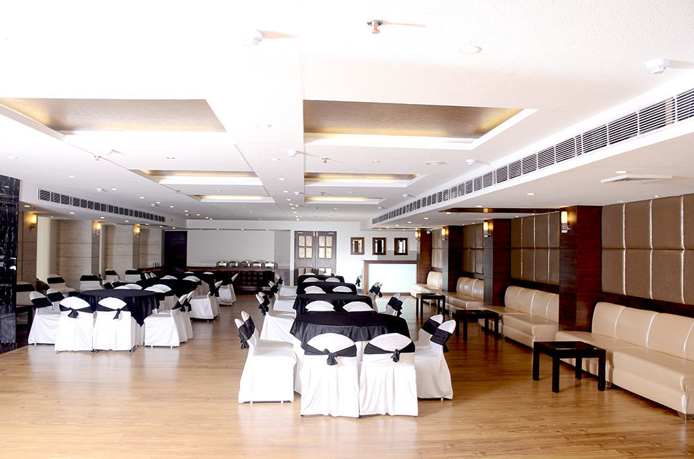 蓝宝石酒店 Zirakpur 外观 照片